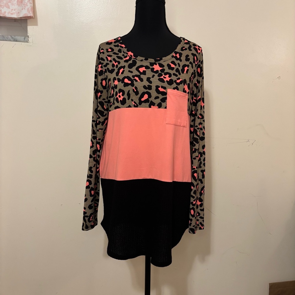 Paisley Grace Leopard & Colorblock Long Sleeve Top – Size Large